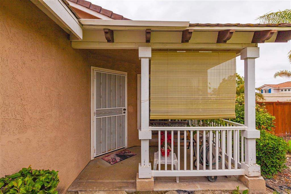 1st time on the market!! Rare single level in Rancho Del Rey, incredible curb appeal, corner location, large lot, neutral floor, high ceilings and upgraded windows! ceiling fans, oversize 2 car garage. Close to amenities, schools, parks and shopping. Neighborhoods: Rancho Del Rey Equipment: Range/Oven Other Fees: 0 Sewer: Sewer Connected Topography: LL