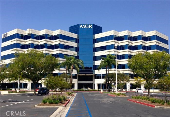 - 6-Story, Class A Office Building
- Premiere Ontario Airport Submarket Location
- Prominent I-10 Freeway Visibility
- Immediate Access to I-10, at Haven Avenue
- Close Proximity to I-15 and 60Freeways
- 4/1,000 Parking; Covered, Reserved parking available
- Card Key Security System; Full Service gross leases
- Professionally Managed and Maintained
Suite 270 Details: 5 offices, large open bullpen with cubicles. Can be combined with adjacent suites for a full floor tenant of up to 18,540 RSF total.