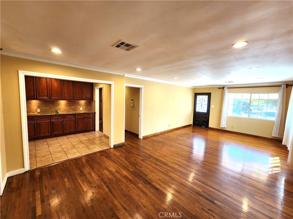 Properties 4 13863 Burton Street