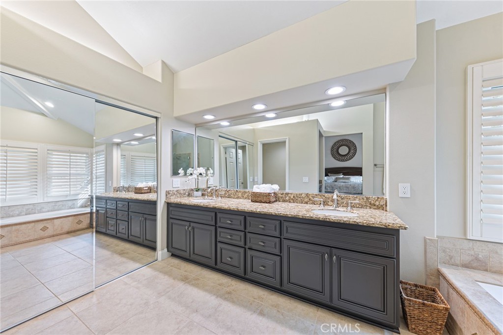 Santa Rosa (STRS) - Residential