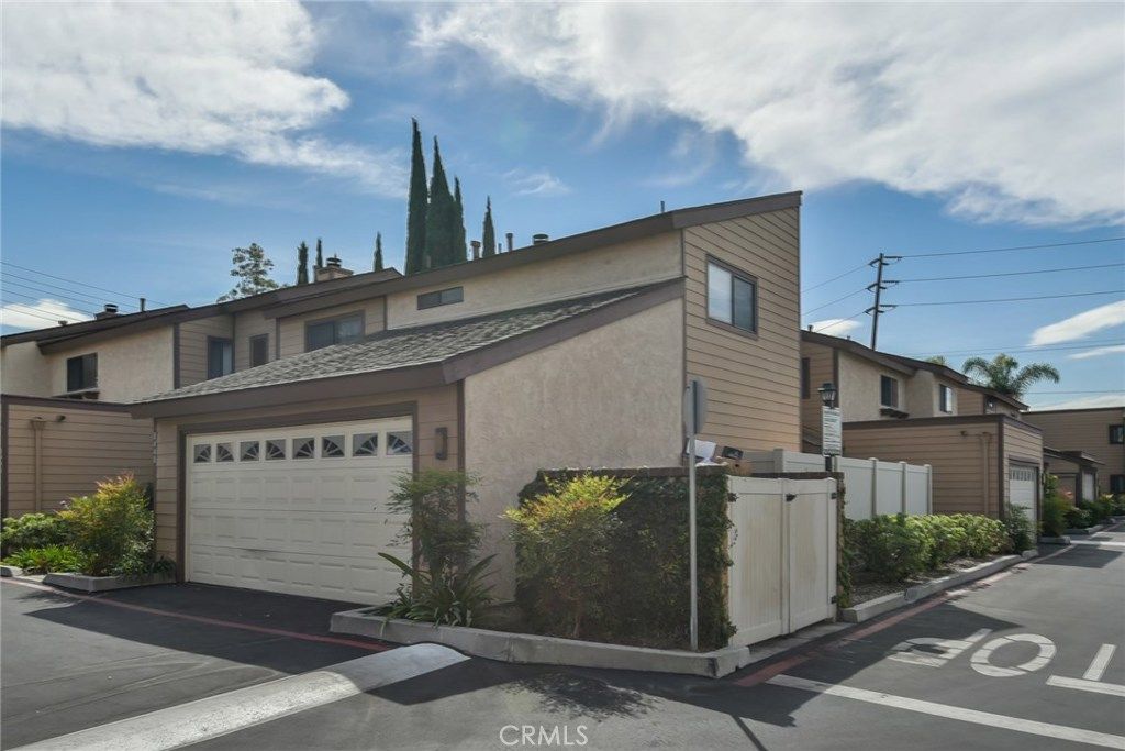 listing image 130720646948214873606
