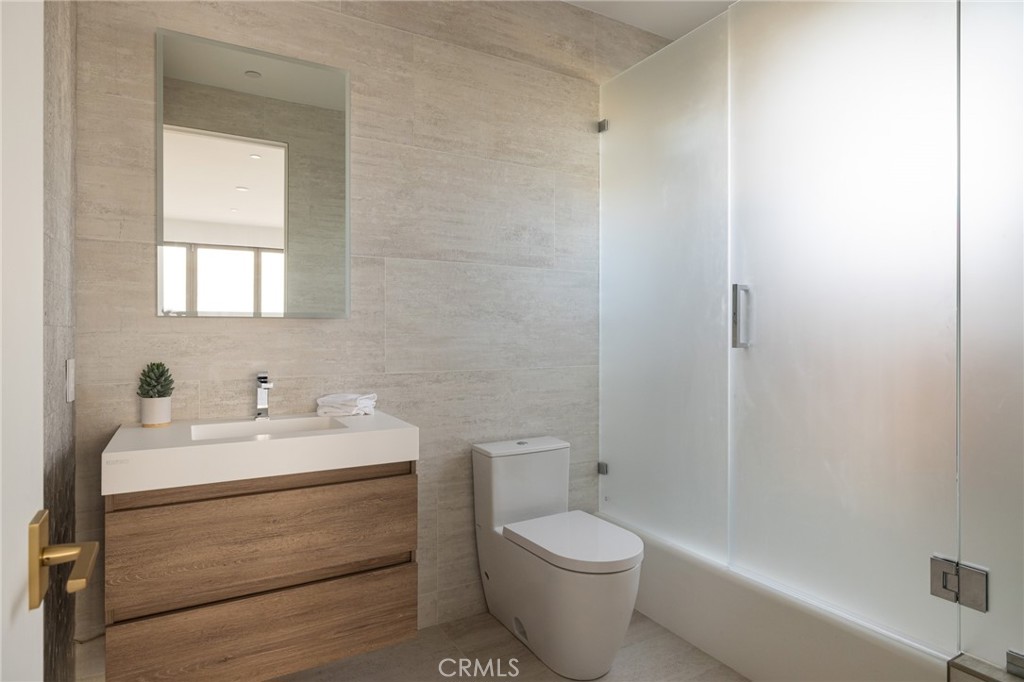 Newport Heights (NEWH) - Residential