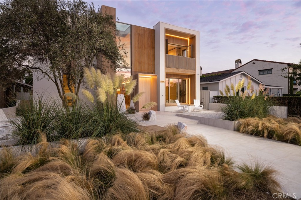 Newport Heights (NEWH) - Residential