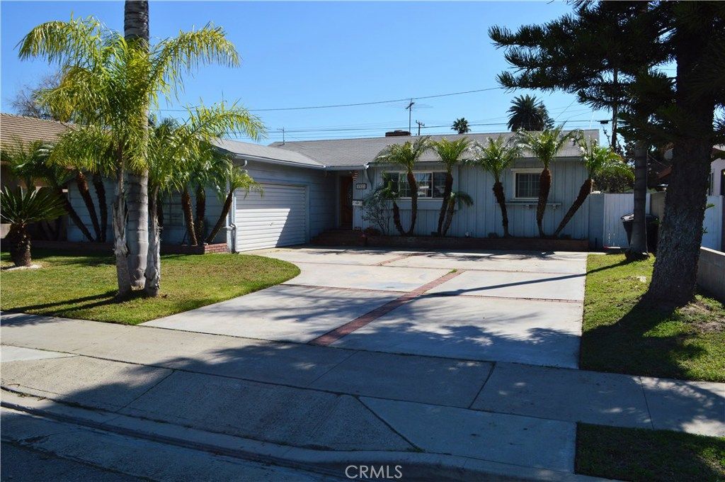 listing image 130723475121801737044