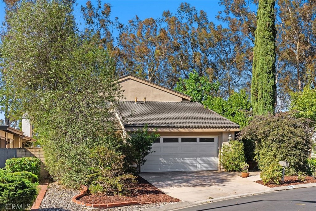 21751 Eveningside Lane