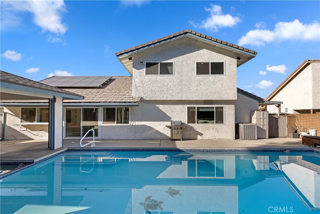 2048 Palisades Drive