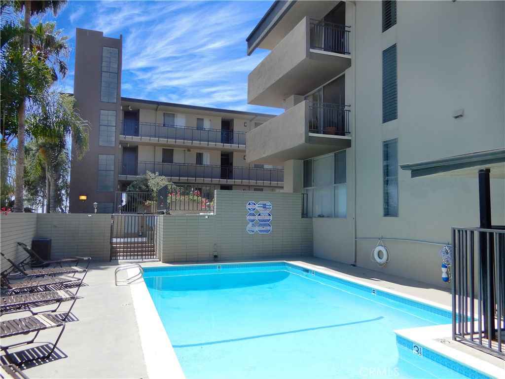 Belmont Shore (BSD) - Residential Income