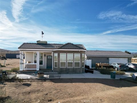Photo of 11152 E Avenue V12, Littlerock, CA 93543 (MLS # SR25047675) Photo of 11152 E Avenue V12, Littlerock, CA 93543 (MLS # SR25047675)