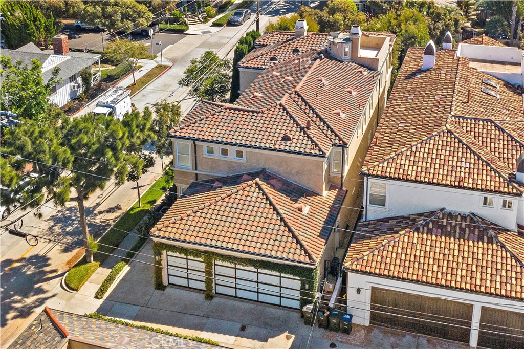 Corona del Mar South of PCH (CDMS) - Residential