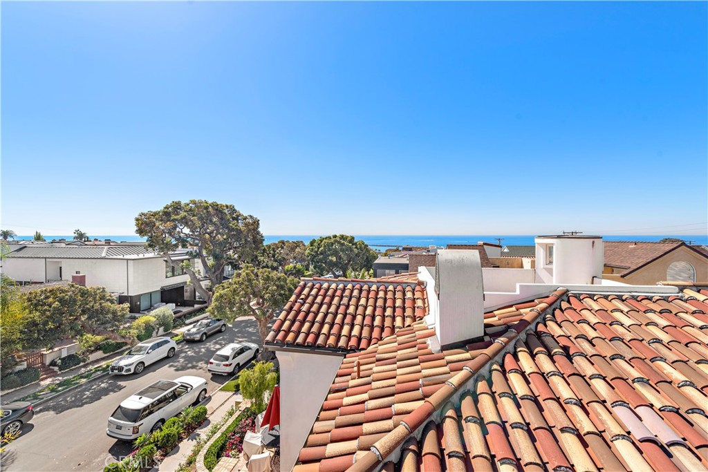 Corona del Mar South of PCH (CDMS) - Residential