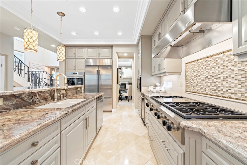 Corona del Mar South of PCH (CDMS) - Residential