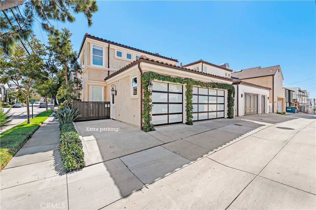 Corona del Mar South of PCH (CDMS) - Residential