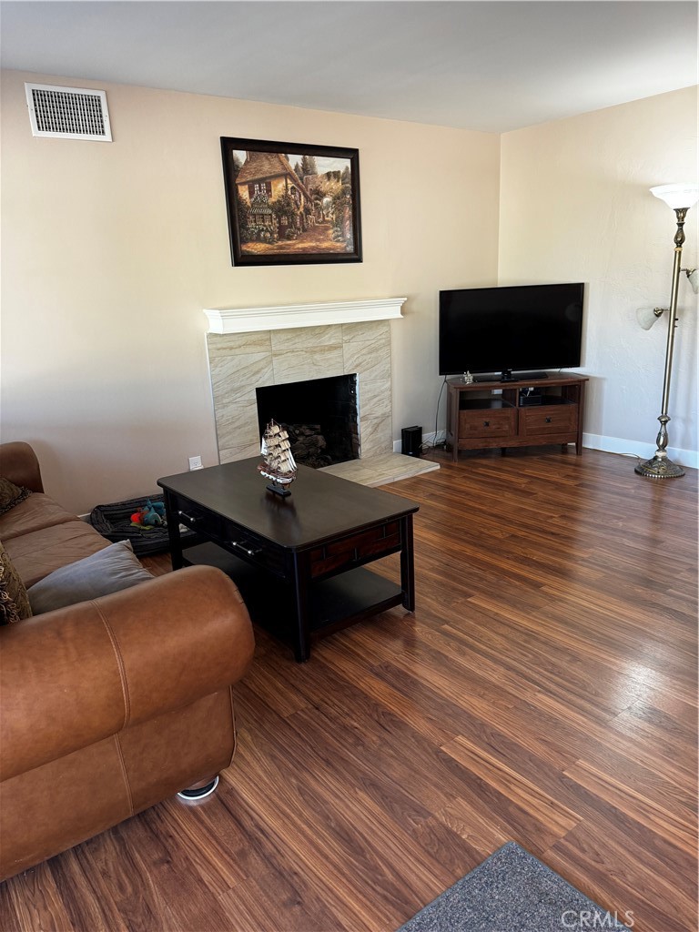 11902 Steele Way