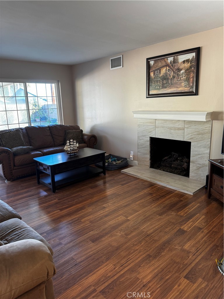 11902 Steele Way