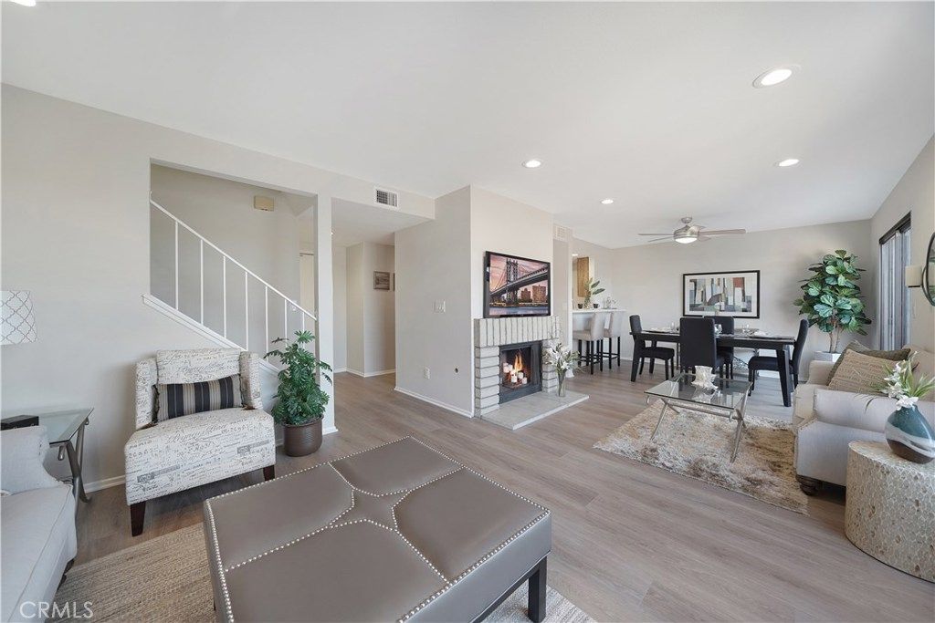 listing image 130722892038103886640