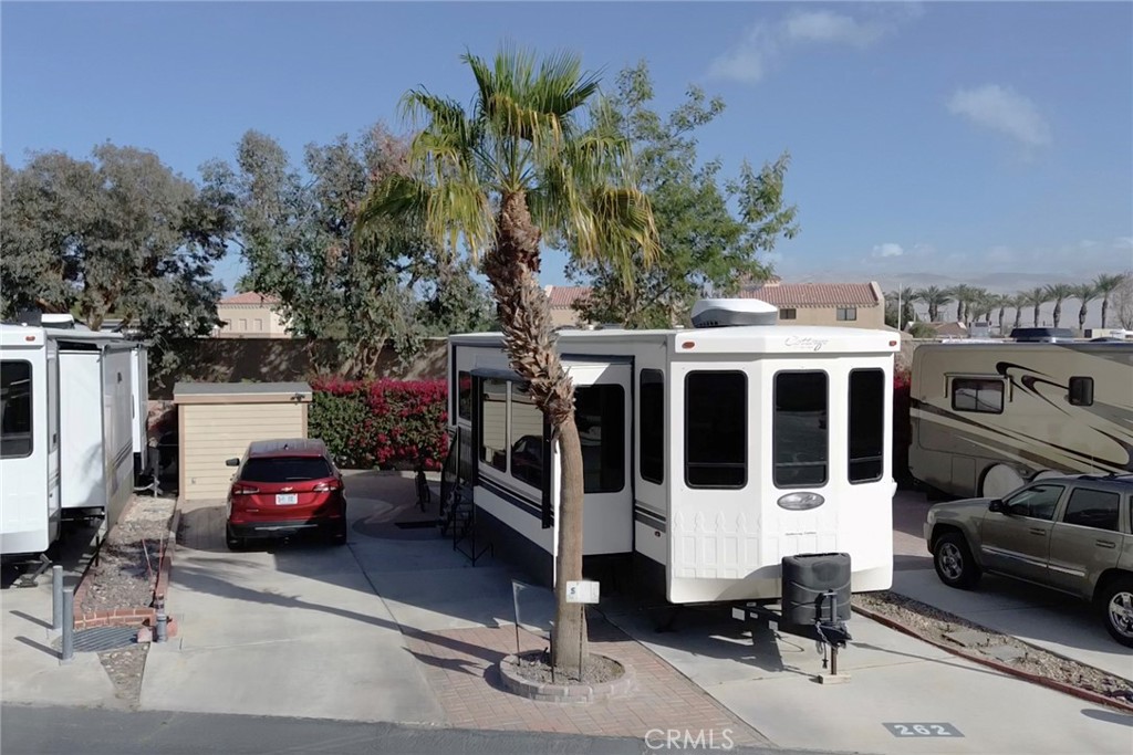 Desert Shadows RV Resort (33619) - Land