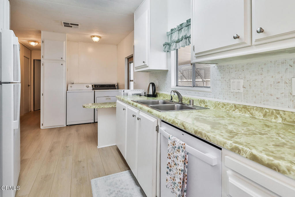 Photo 13 of 30 of 24 Robertson Way 24 mobile home