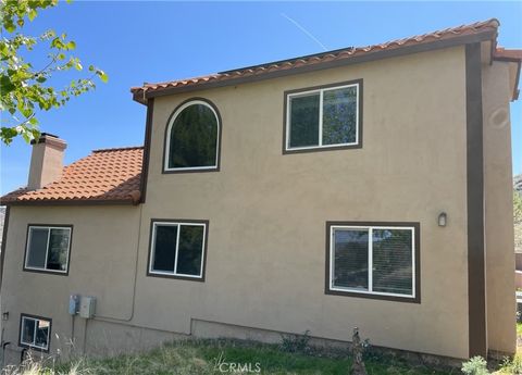 A home in Leona Valley