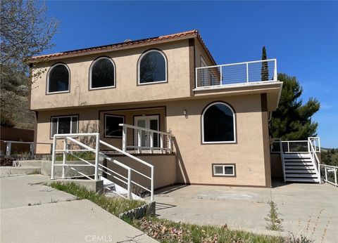 A home in Leona Valley