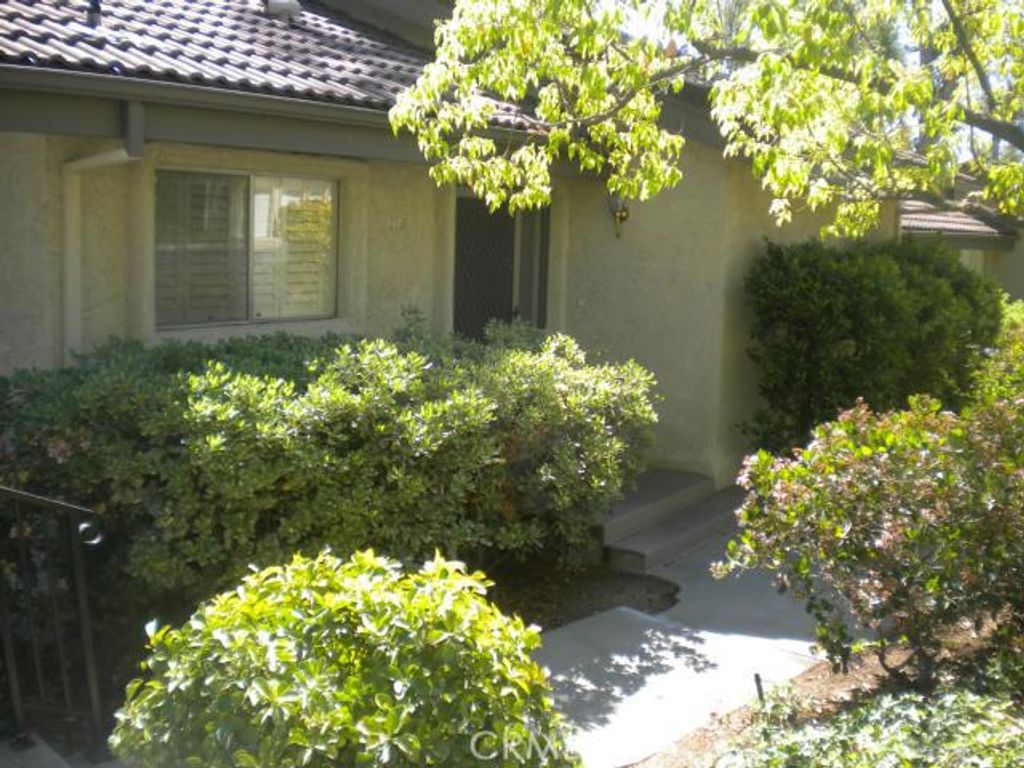 listing image 130720695719419918352