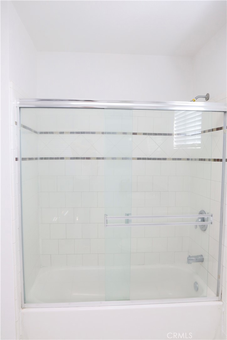 East Lakewood (ELK) - Residential Lease