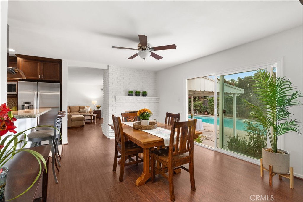 1856 w. Chalet avenue