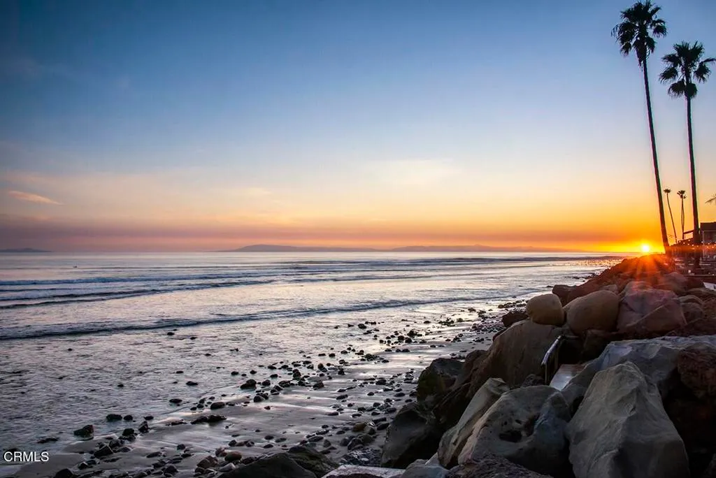 Ventura, California 93001, United States, 2 Bedrooms Bedrooms, ,2 BathroomsBathrooms,Residential,Active,8260