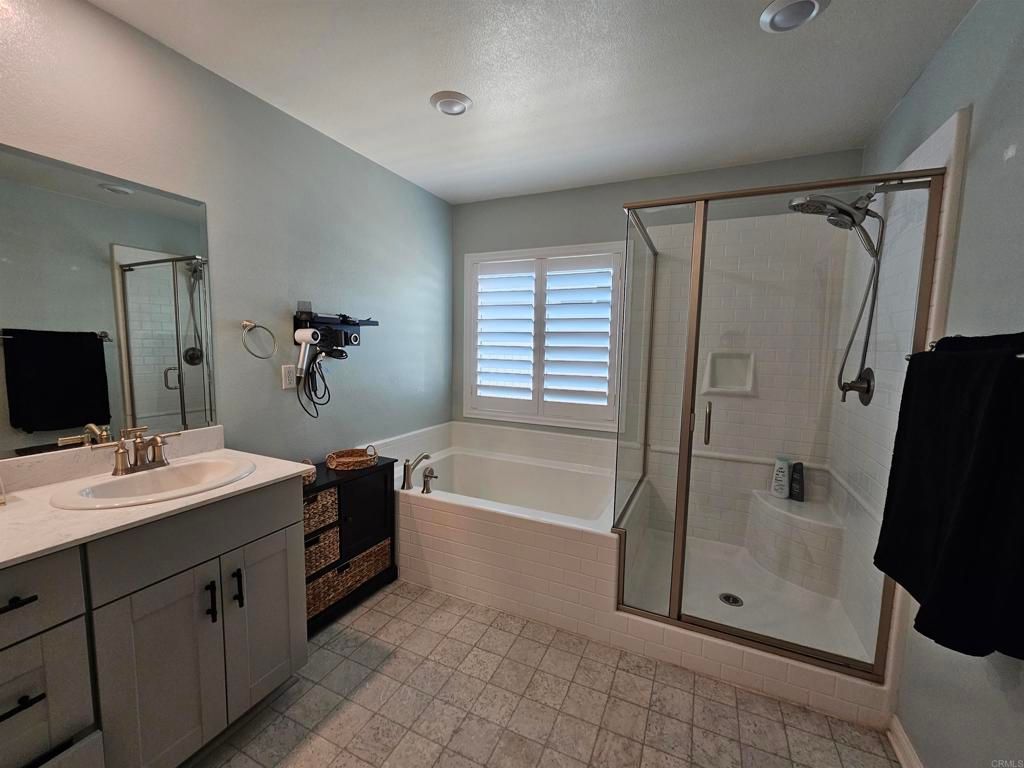 listing image 130720814187896372431