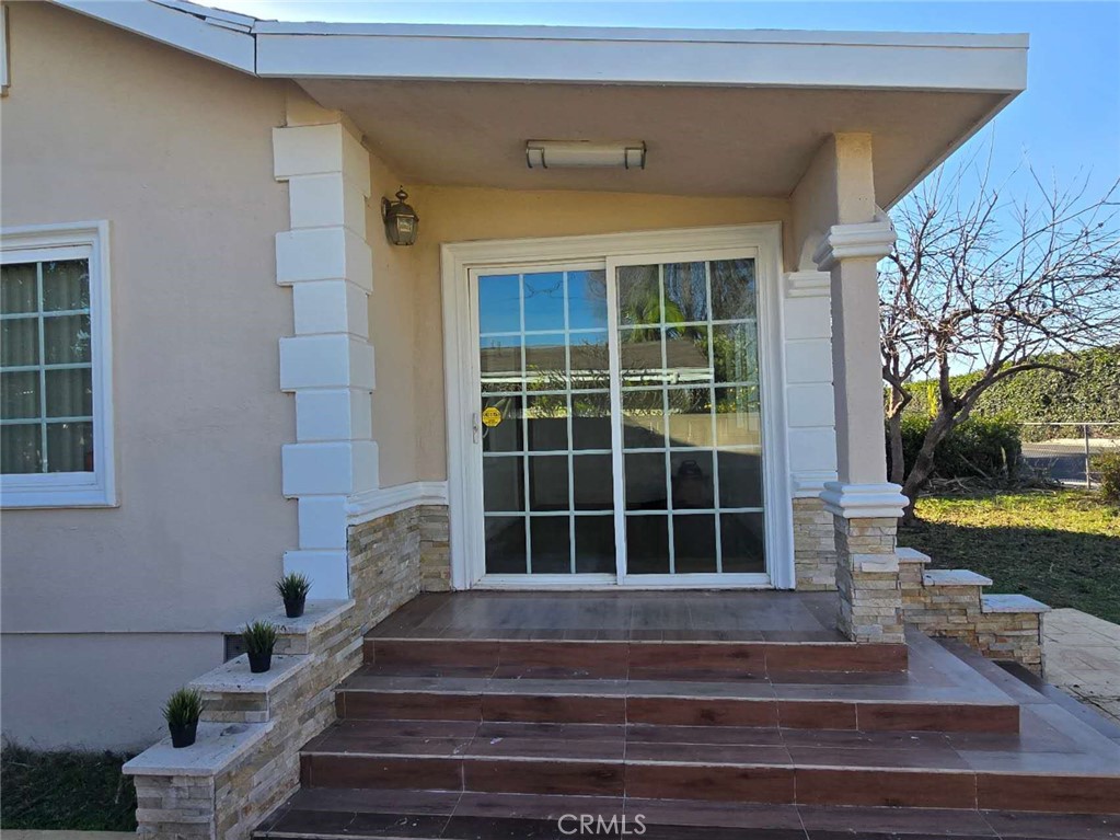 612 W Ramona Road