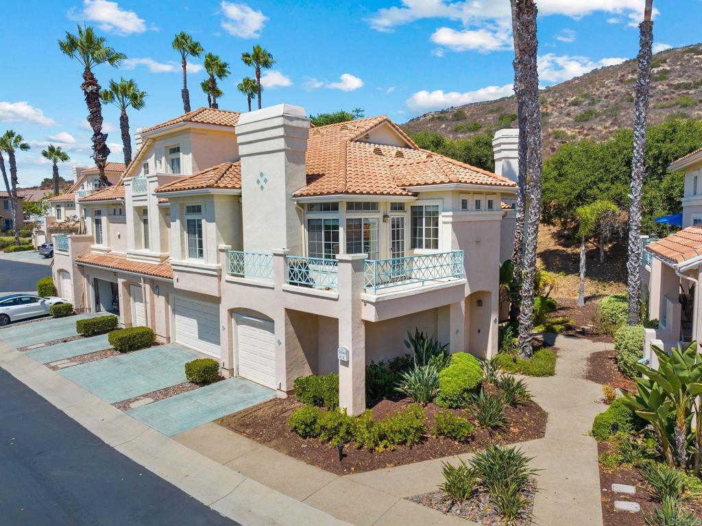 View San Diego, CA 92128 townhome