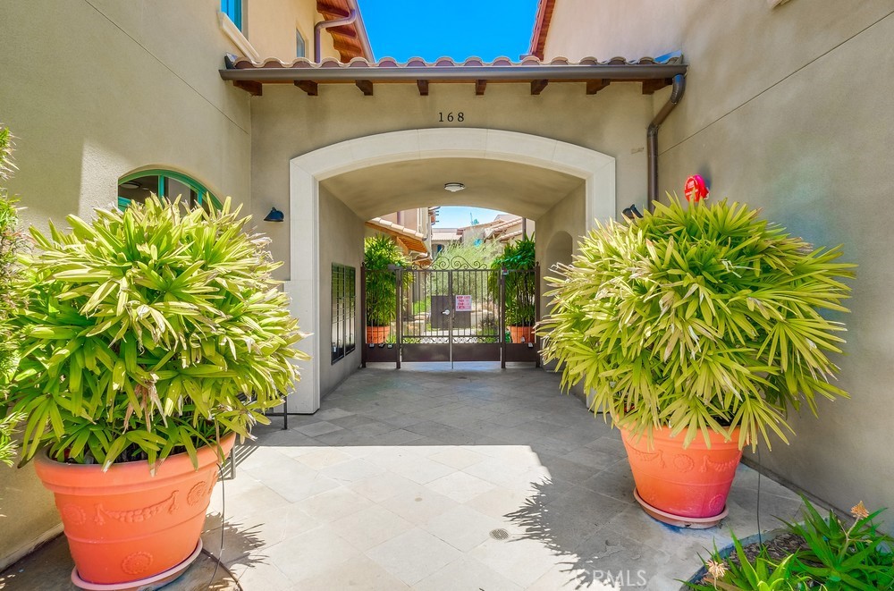 View Pasadena, CA 91107 townhome