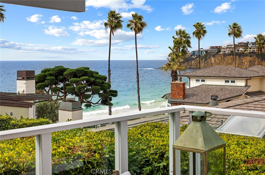 32 Emerald Bay