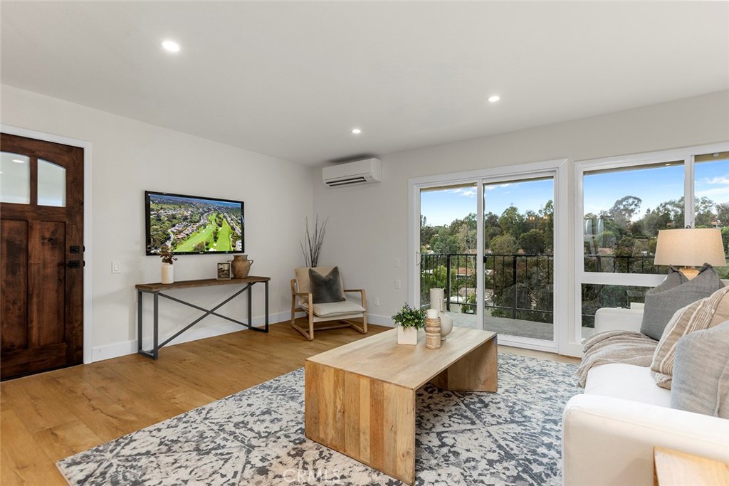 3274 San Amadeo O