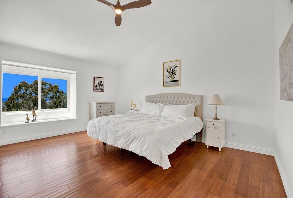 listing image 130725829016711117895