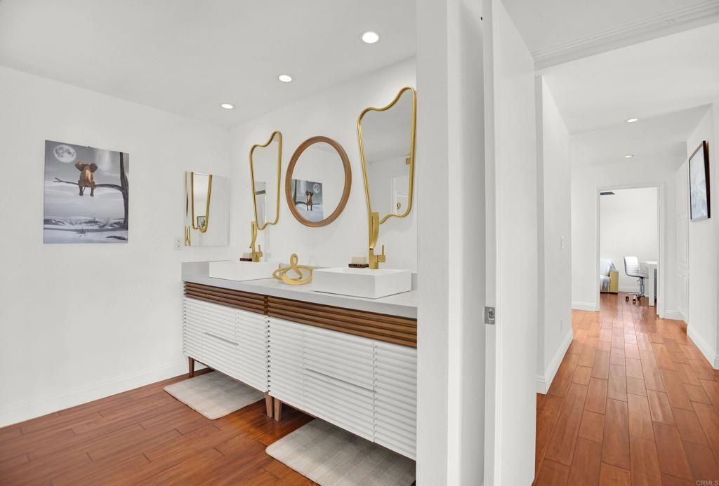 listing image 130728848525018427135