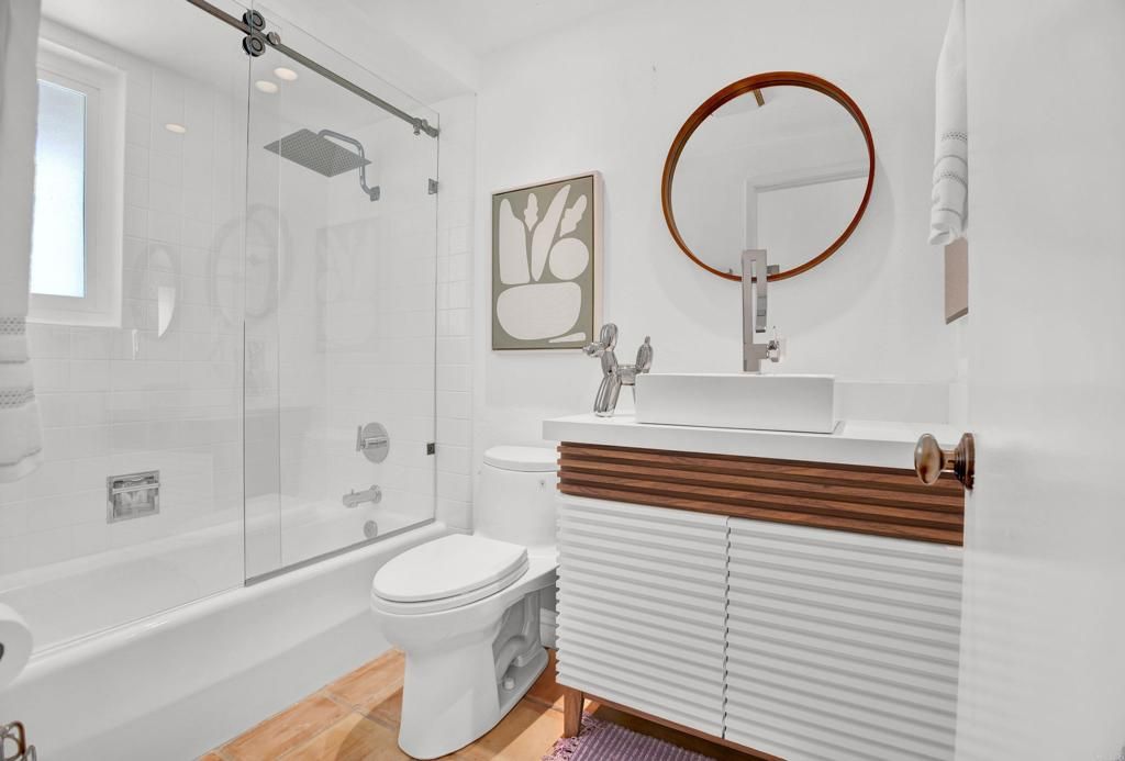 listing image 130725838569033877344