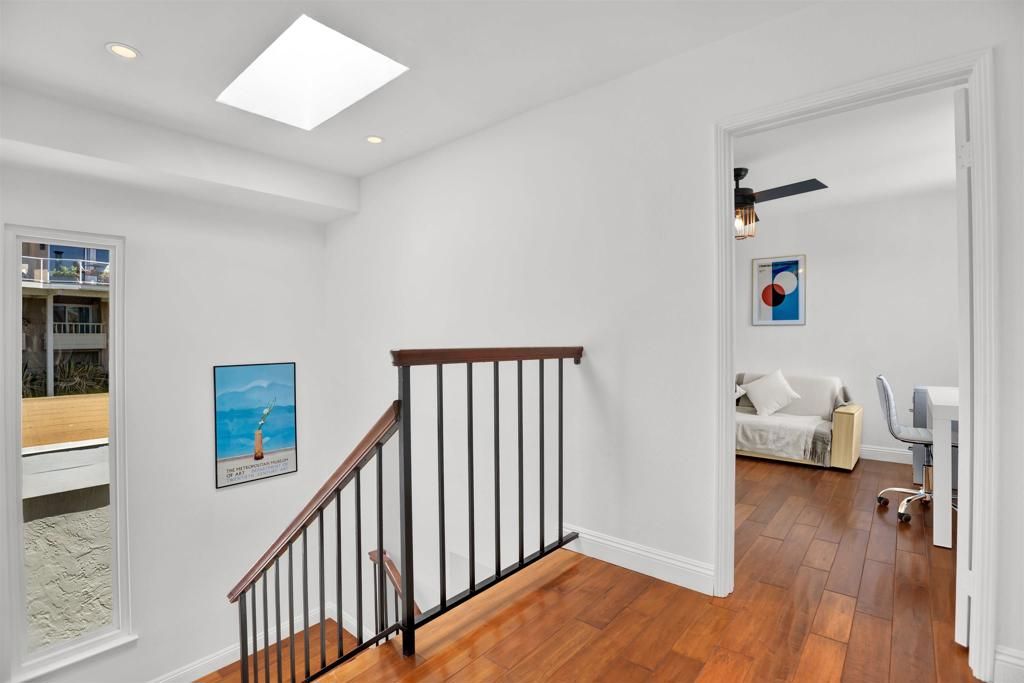 listing image 130728422913950616954
