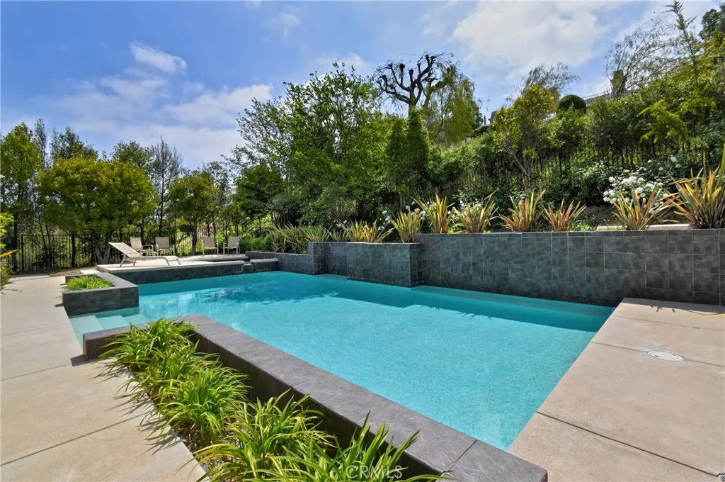 Tarzana, California 91356, United States, 4 Bedrooms Bedrooms, ,5 BathroomsBathrooms,Residential,Active,55850