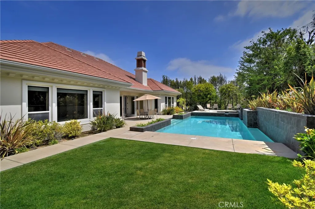 Tarzana, California 91356, United States, 4 Bedrooms Bedrooms, ,5 BathroomsBathrooms,Residential,Active,55850