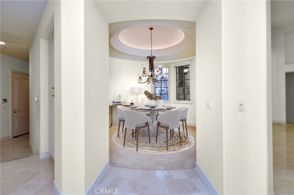 Tarzana, California 91356, United States, 4 Bedrooms Bedrooms, ,5 BathroomsBathrooms,Residential,Active,55850