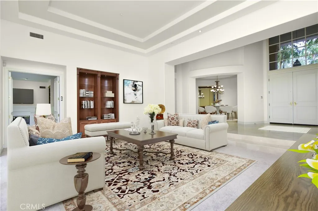 Tarzana, California 91356, United States, 4 Bedrooms Bedrooms, ,5 BathroomsBathrooms,Residential,Active,55850