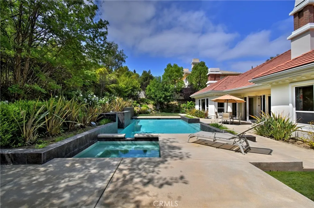 Tarzana, California 91356, United States, 4 Bedrooms Bedrooms, ,5 BathroomsBathrooms,Residential,Active,55850