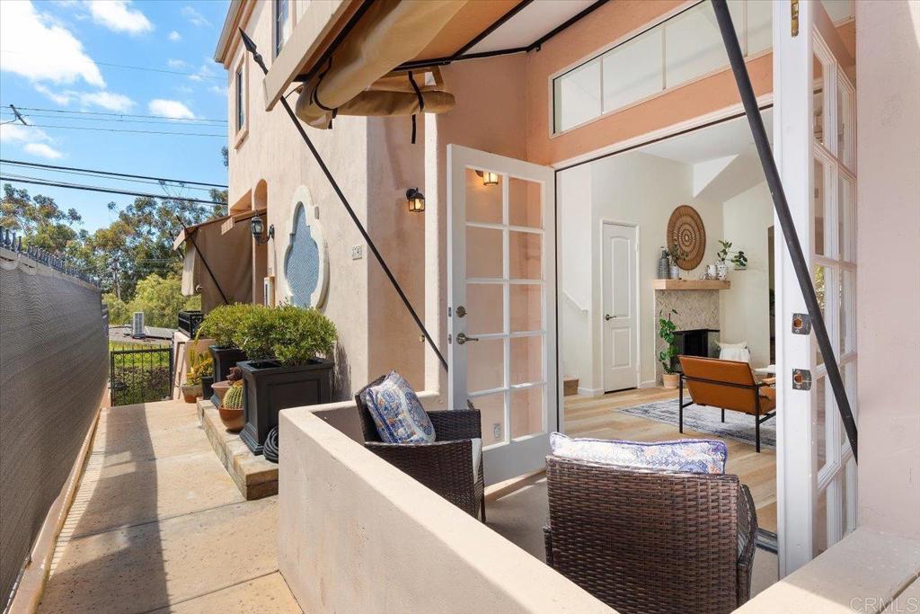 View San Diego, CA 92103 townhome