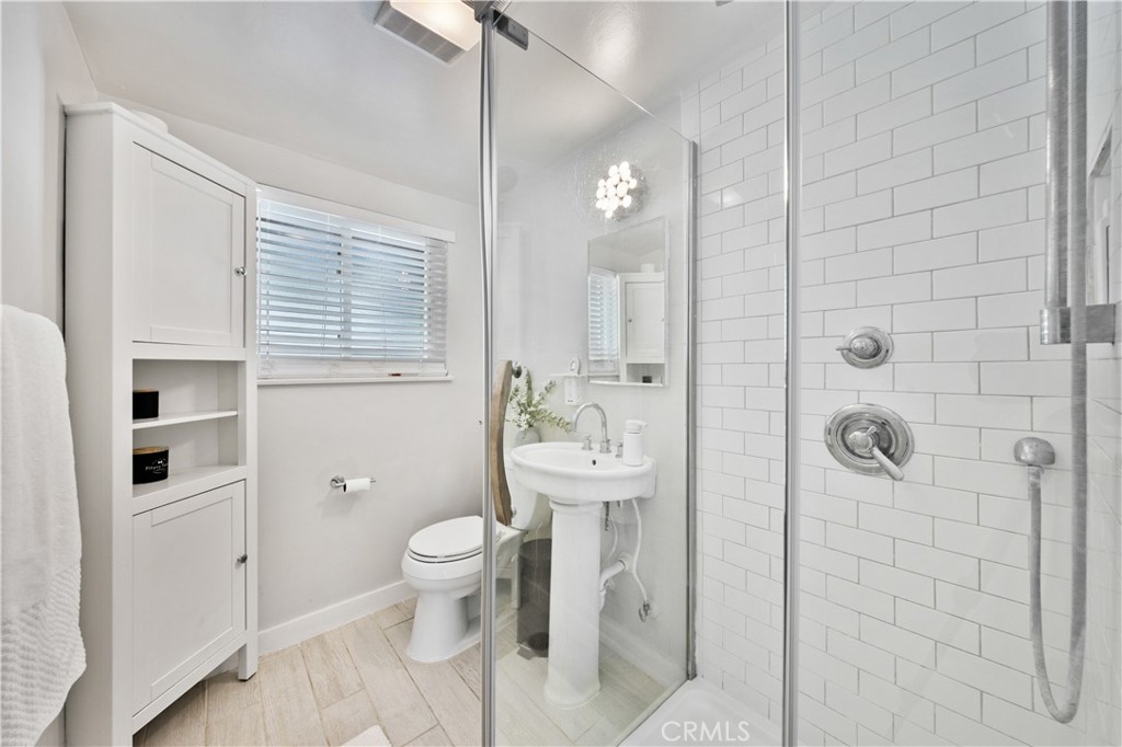Properties 3 3028 Royal Oaks Dr