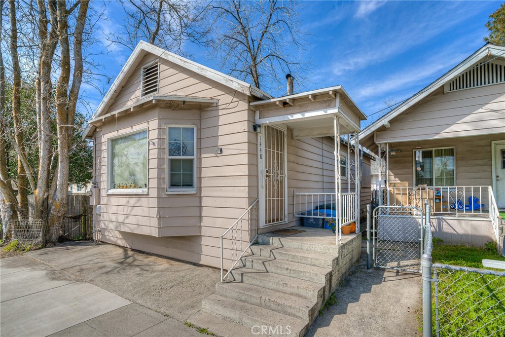 GREAT INVESTMENT OPPORTUNITY! This well maintained 3-unit rental income property has one - 3 bedroom/1 bath, a 2 bedroom/1 bath (with bonus room) and a 1 bedroom/1bath unit. There is an onsite coin-op laundry room for added income and the property has plenty of parking. Each unit also has its own fenced yard. Fully rented, with excellent rental history and income with long-term tenants. Current rents are below market value. This is a perfect opportunity for your first investment property or to help grow an already established rental income portfolio. Oroville is a growing community and the property is centrally located near transportation, medical facilities and shopping. Close to town as well as Lake Oroville for recreational opportunities. Don't miss out on this great 3-unit rental income property.