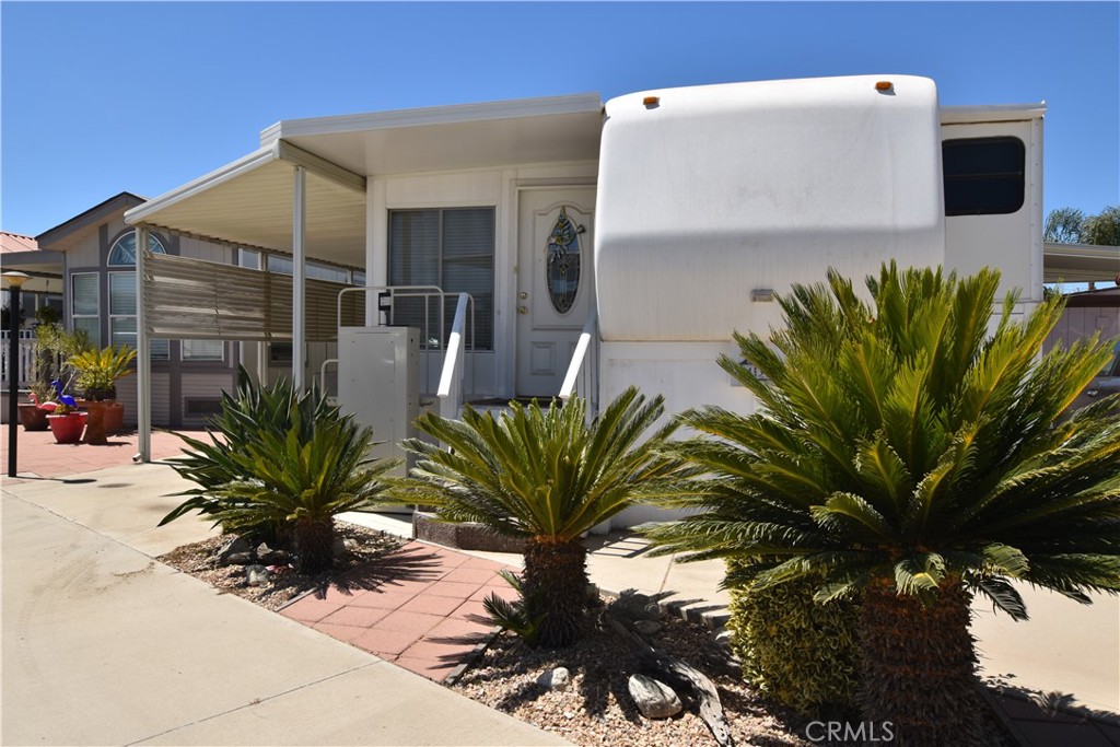 View Hemet, CA 92545 mobile home