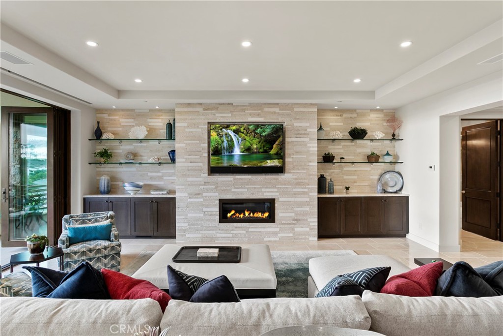 The Grand Monarch - Residential