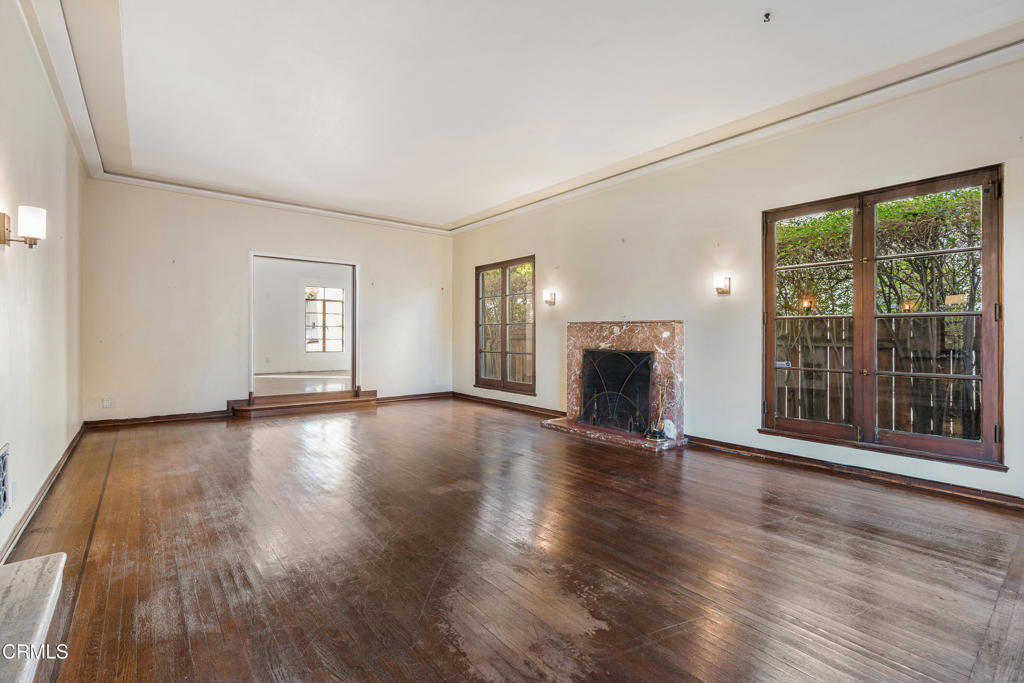 Properties 4 687 Lorraine Boulevard