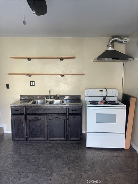 4435 E 60th Street Maywood CA 90270