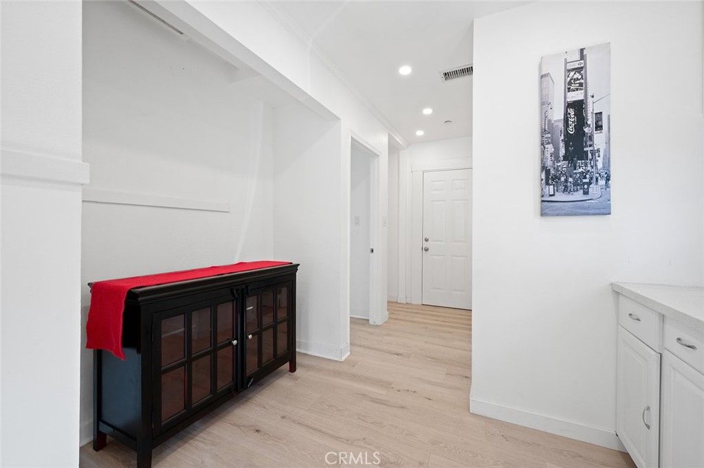 listing image 130721119770950664062